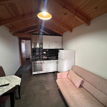 Guest Rooms Arbri วญอเรอ ภายนอก รูปภาพ