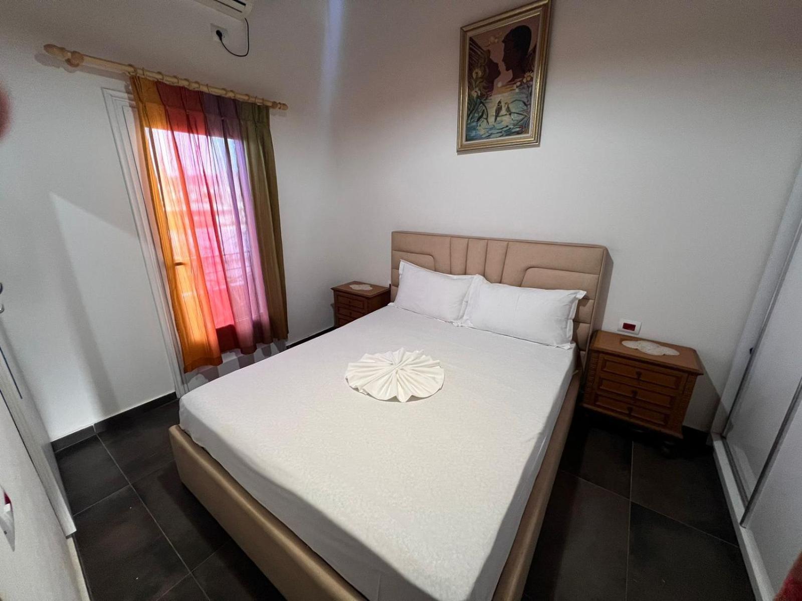 Guest Rooms Arbri วญอเรอ ภายนอก รูปภาพ