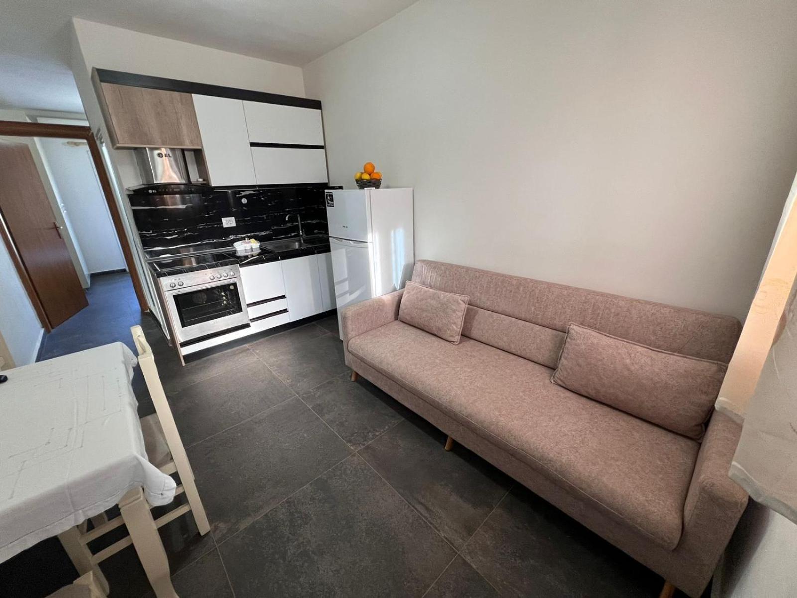 Guest Rooms Arbri วญอเรอ ภายนอก รูปภาพ