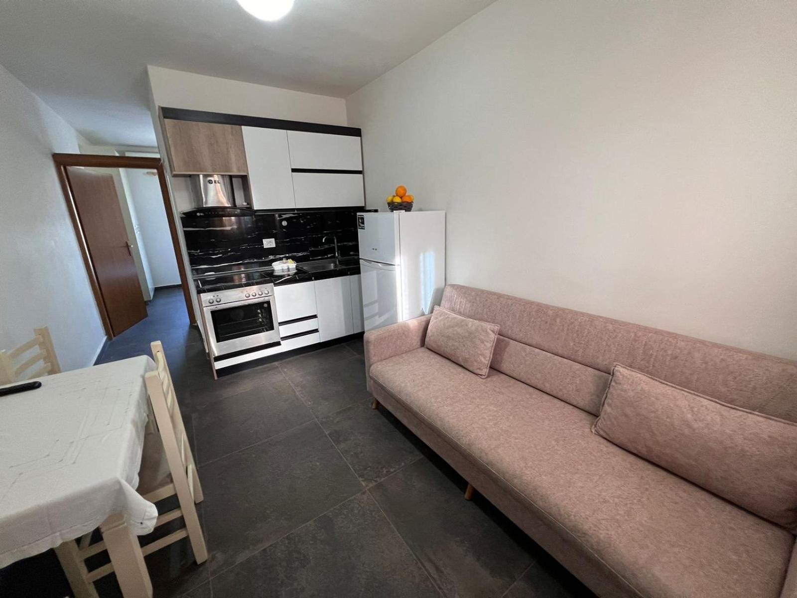 Guest Rooms Arbri วญอเรอ ภายนอก รูปภาพ