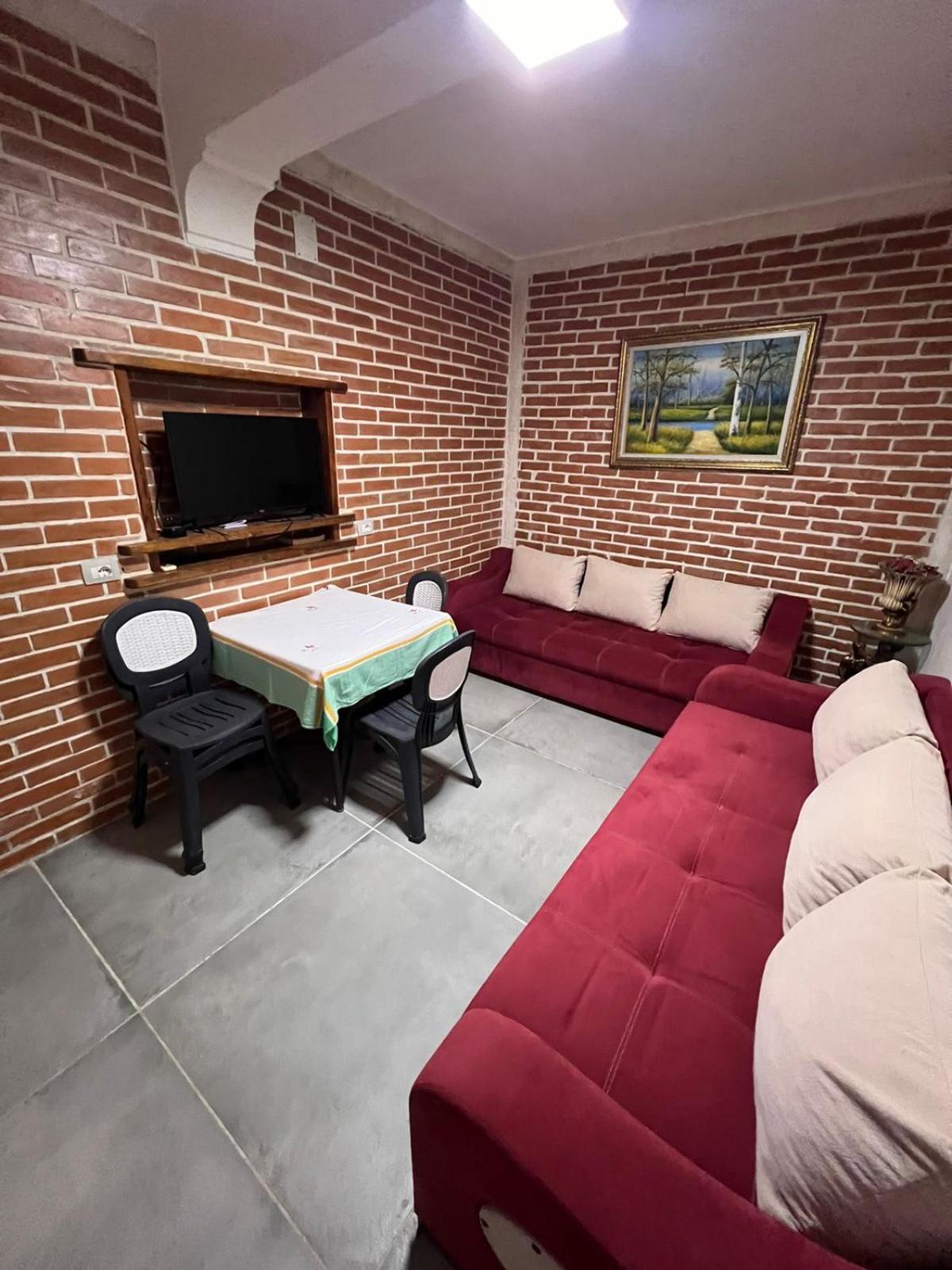 Guest Rooms Arbri วญอเรอ ภายนอก รูปภาพ